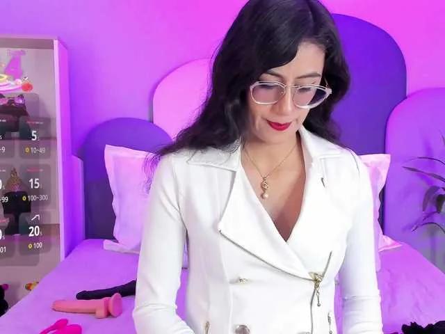 SophieGomez2 on BongaCams