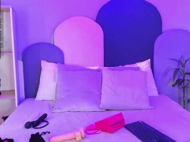 SophieGomez2 on BongaCams