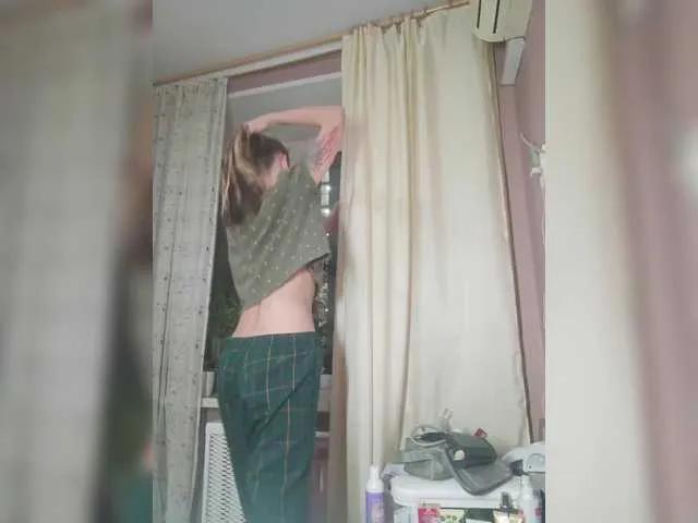 SurfinBird on BongaCams