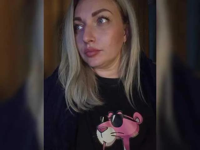 Tanysha-1 on BongaCams