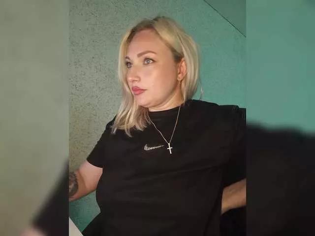 Tanysha-1 on BongaCams