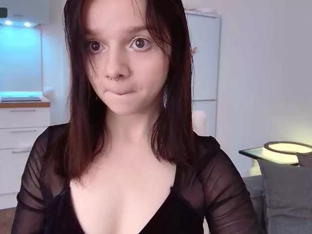 tyan-babe on BongaCams