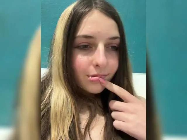 VelvetMoon11 on BongaCams