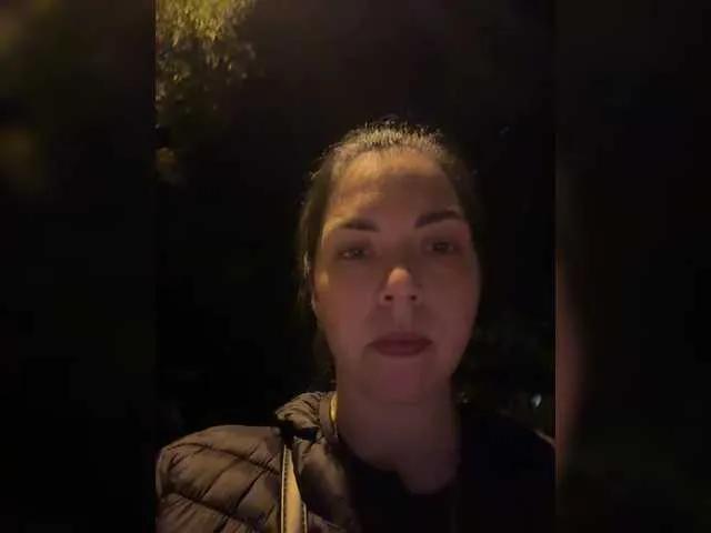 Vika19981 on BongaCams