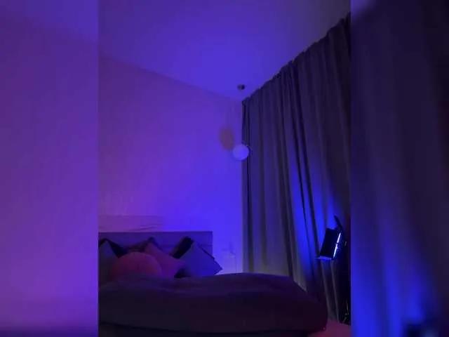 WhoreMira on BongaCams