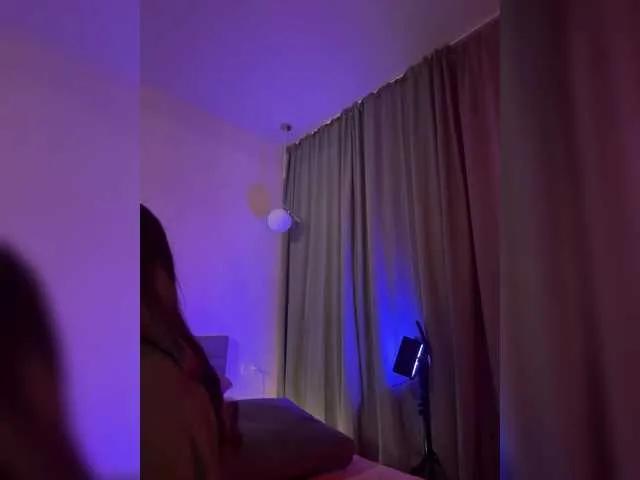 WhoreMira on BongaCams