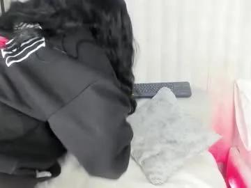 1m_emily on Chaturbate