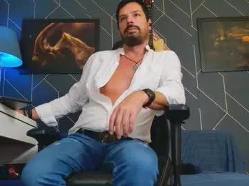 aaronbomer on Chaturbate