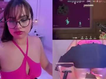 aliceroys on Chaturbate