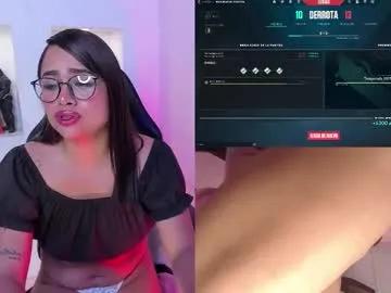 aliceroys on Chaturbate