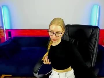 alina__blonde on Chaturbate