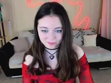 alluringeyess on Chaturbate