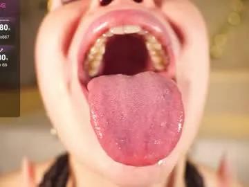 alma_yammy on Chaturbate