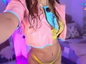 andreathomson on Chaturbate