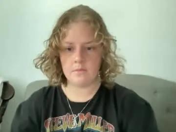 angeloflight273360 on Chaturbate