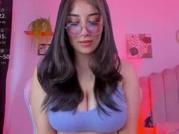 ariadnaz on Chaturbate
