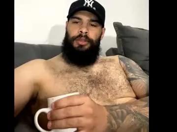 beardmax on Chaturbate