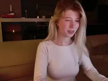 bella_amoury on Chaturbate