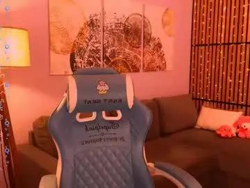 blush_ellie on Chaturbate