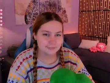 blush_ellie on Chaturbate