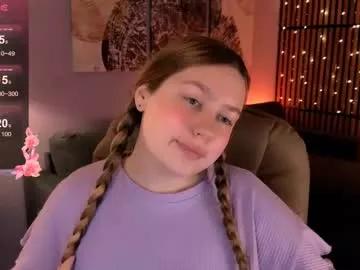 blush_ellie on Chaturbate