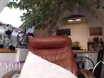 carlypearls on Chaturbate