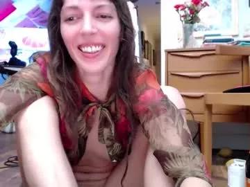 carlypearls on Chaturbate