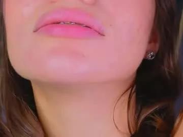 caroline_brown0 on Chaturbate