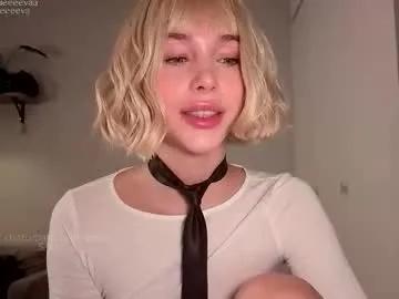 cutieeeeva on Chaturbate