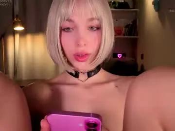 cutieeeeva on Chaturbate