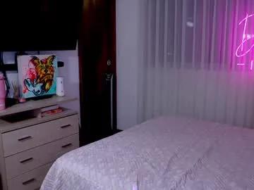 dani_moore on Chaturbate