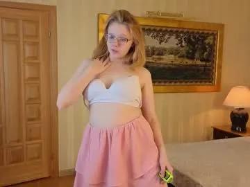 domoniqueepperley — My name is Alina and I am #new model on CB #18 #smalltits #shy #teen Goal:rain of kisses:3 [31 tokens remaining]