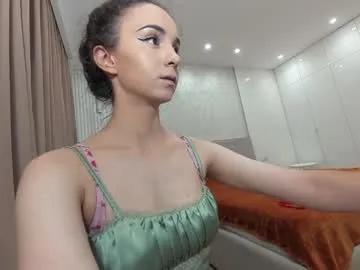 ehotlovea on Chaturbate