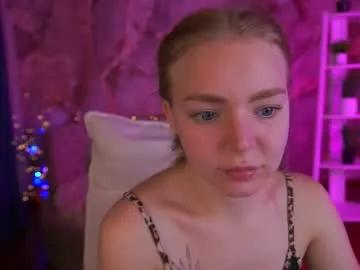 emilysunshines on Chaturbate