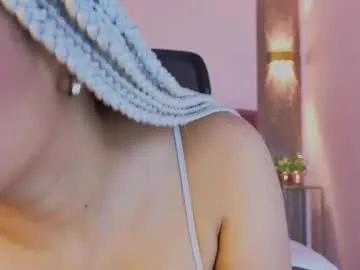 emy_leon on Chaturbate