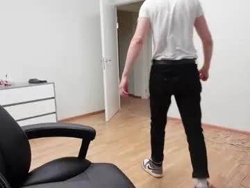 eric_poston — Richard's room! #bigcock #young #new #muscle #feet -- Current Goal: CUMSHOWW at 3210 tokens