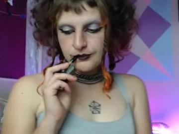 friskyflowers on Chaturbate