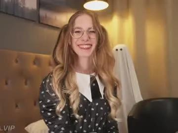 girl_i_am on Chaturbate