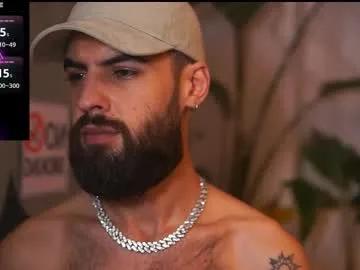 hairyrobxxx on Chaturbate