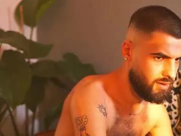 hairyrobxxx on Chaturbate