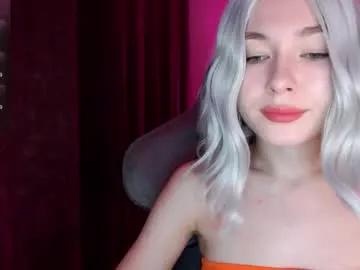 hey_nora_ on Chaturbate