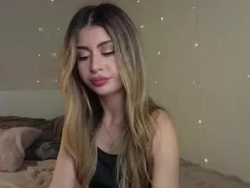 holayoula on Chaturbate