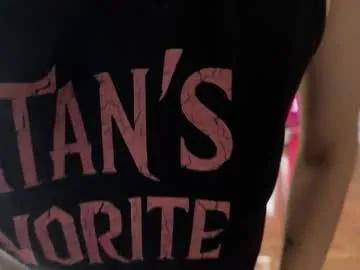 inkedvvitch on Chaturbate