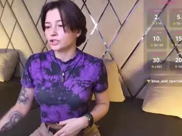 ishtardivine on Chaturbate