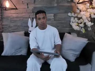 italomoore on Chaturbate