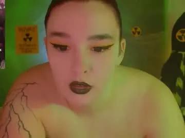 iwi_wi_wi on Chaturbate