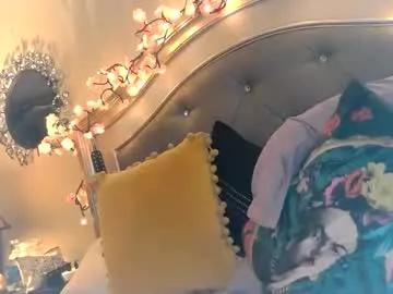 kinkypinkyplay2 on Chaturbate