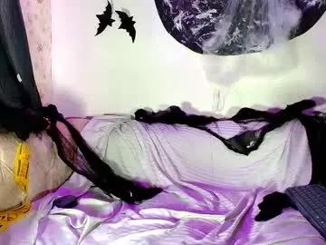 kira_mackenzie on Chaturbate