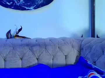 kira_mackenzie on Chaturbate