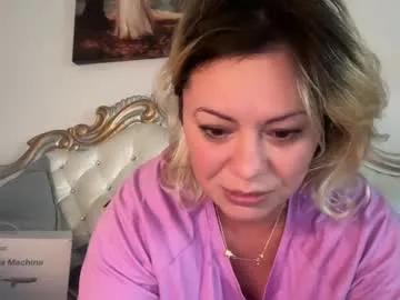 kiradivine on Chaturbate